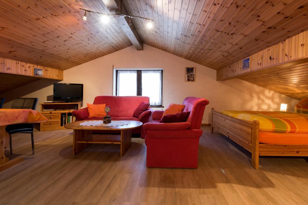 Apartments Orphelja Saas-Grund Bagian luar foto